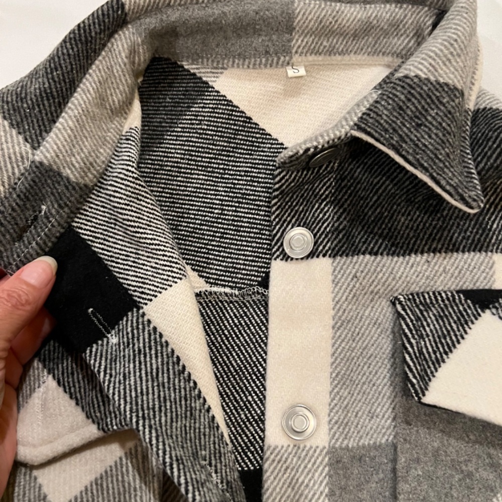 Coat -Oversize plaid button coat, Size Small, Excellent Condition - Picture 7 of 14